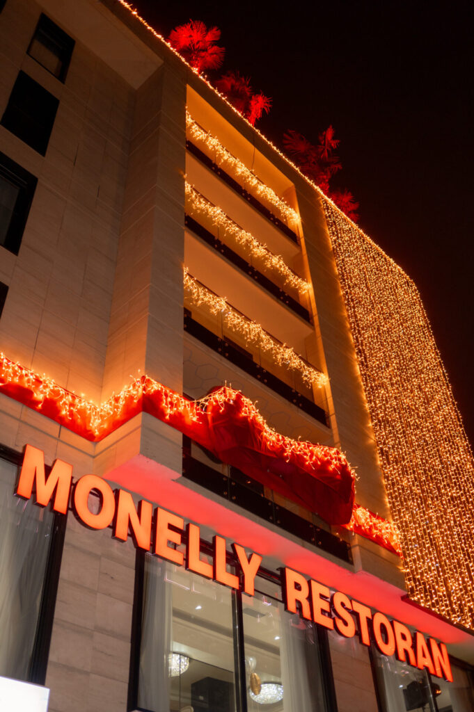 Monelly restoran u pešačkoj zoni Loznice
